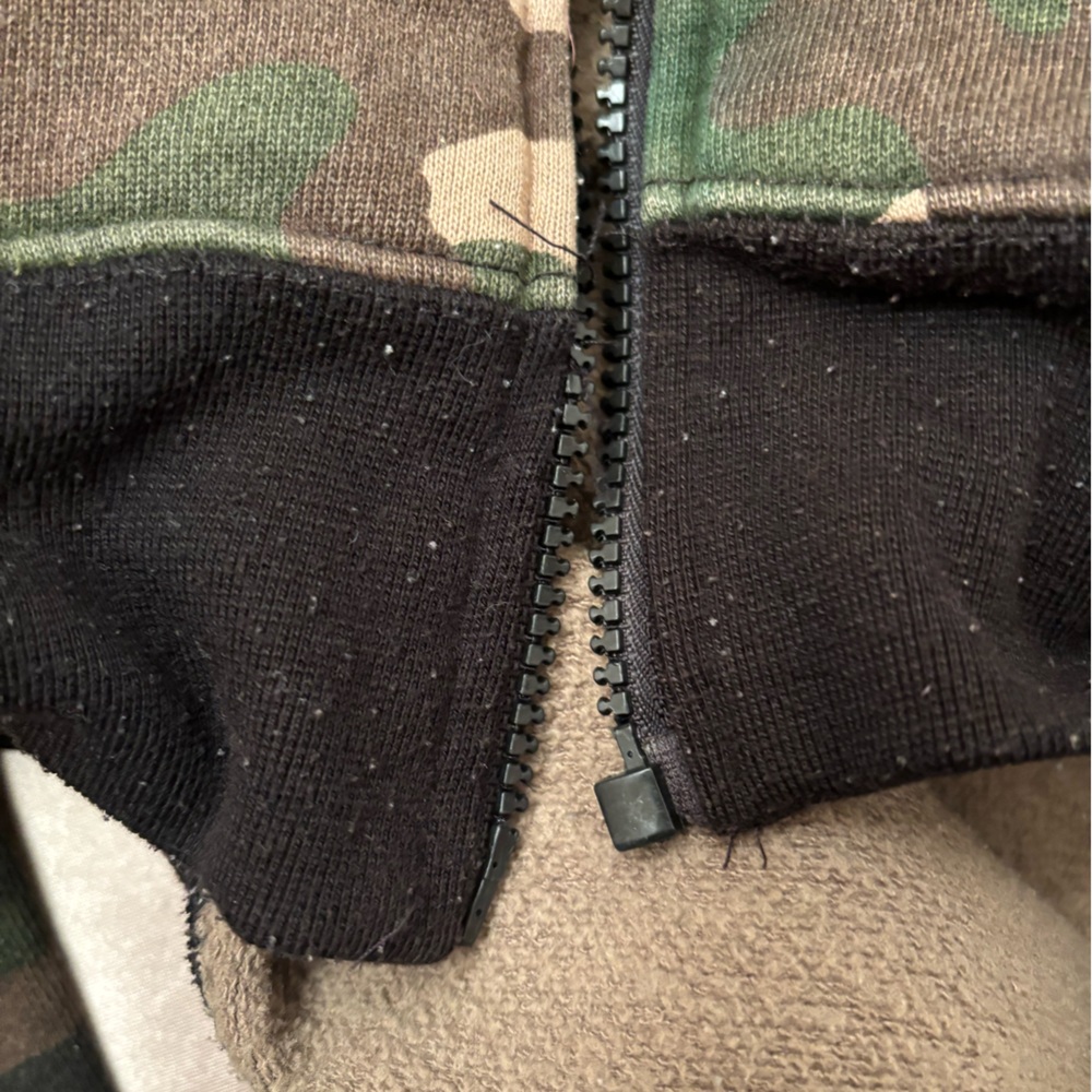 Camouflage Patterned Zip-Up Jacket - image 3